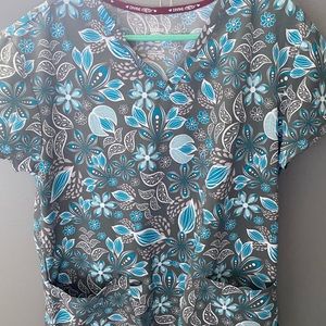 Women’s divine stretch scrub top